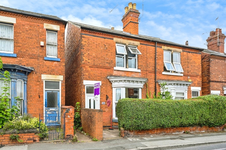 2 bedroom semi-detached house