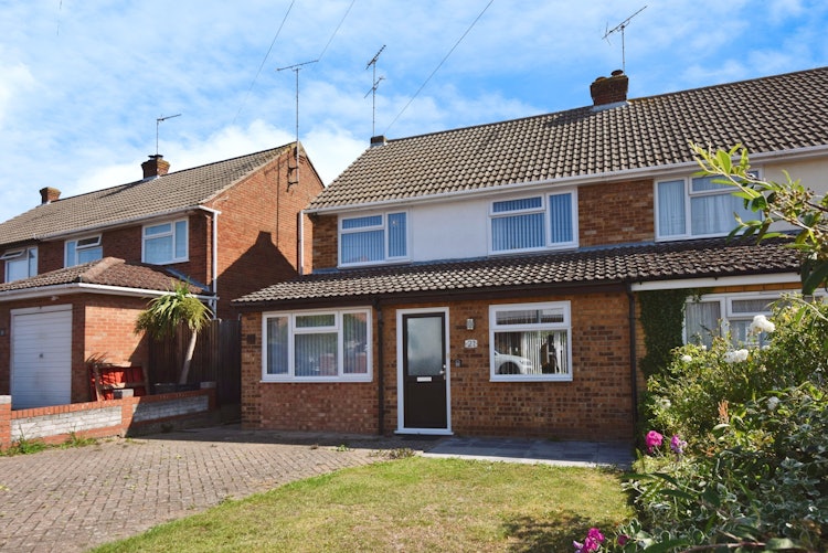 4 bedroom semi-detached house