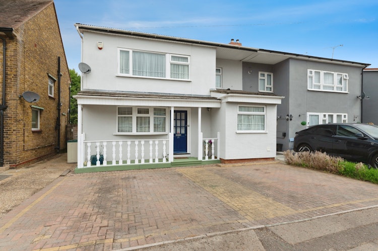 3 bedroom semi-detached house