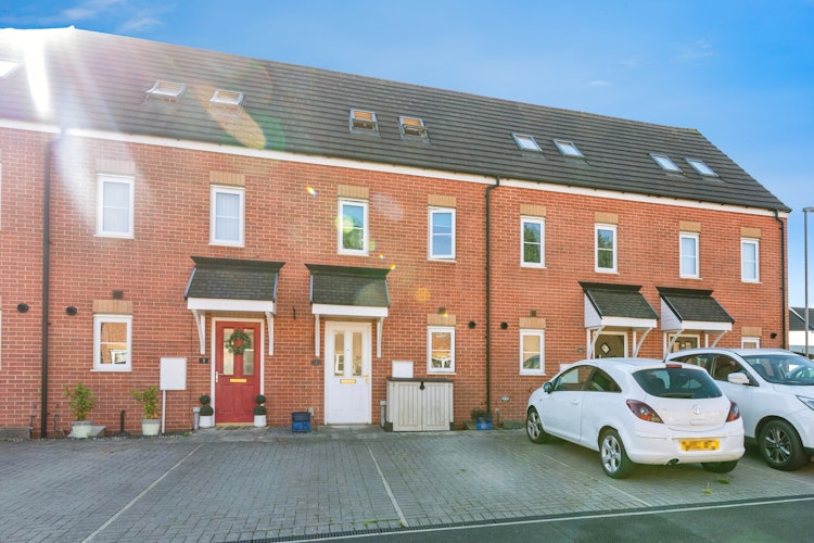 3 bedroom terraced house