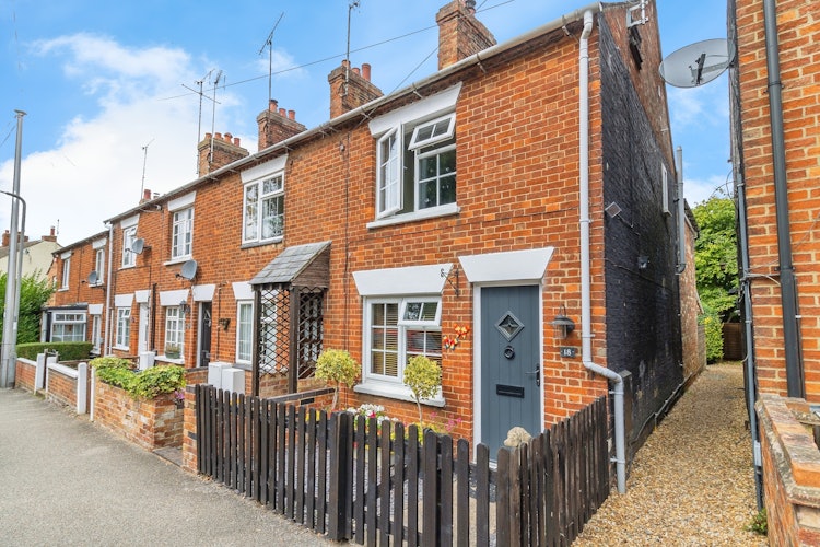 2 bedroom end of terrace house