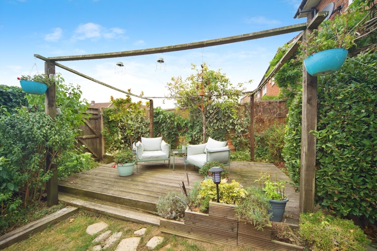 2 bedroom ground floor flat