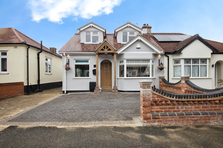 4 bedroom semi-detached house