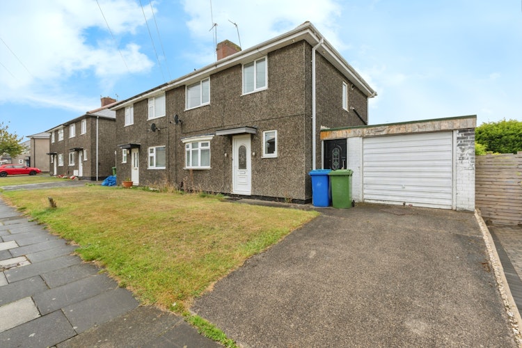 3 bedroom semi-detached house