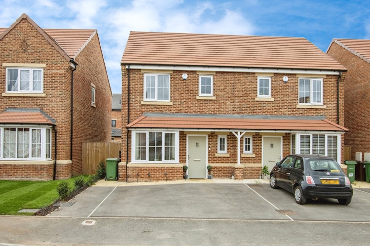 3 bedroom semi-detached house