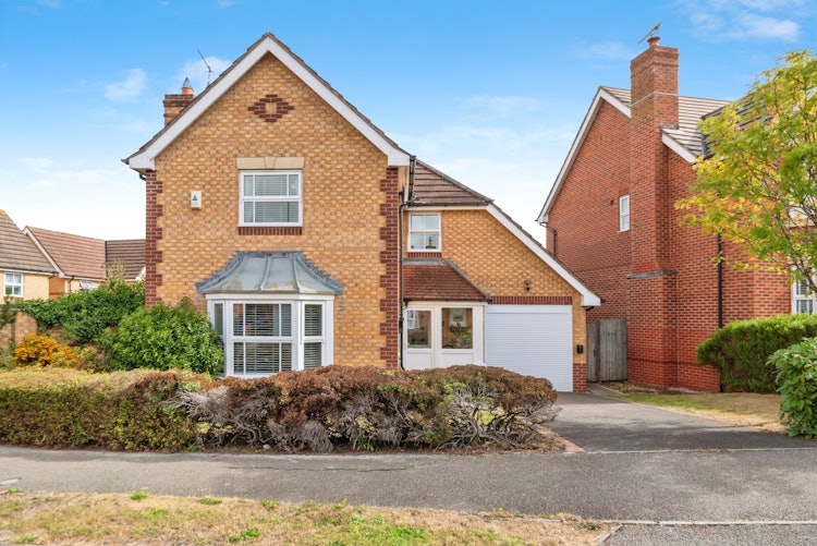 4 bedroom detached house