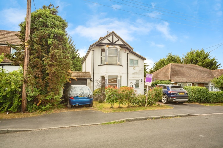 3 bedroom detached house