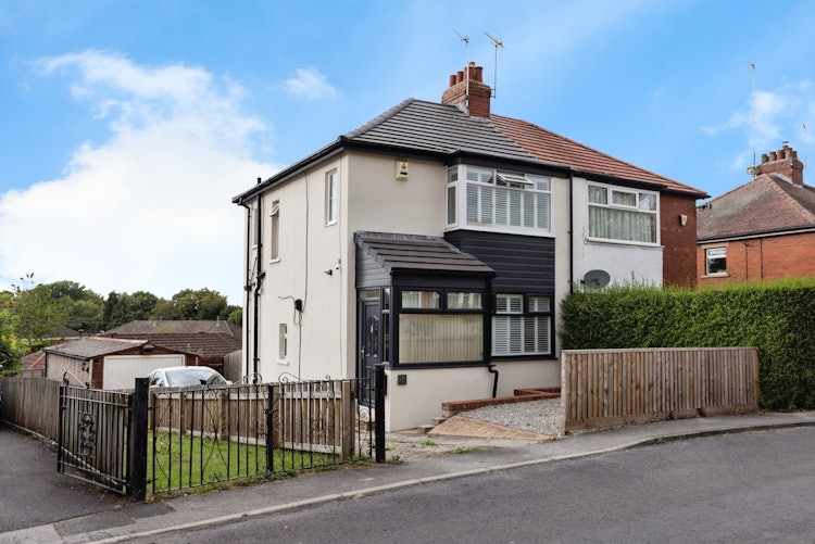3 bedroom semi-detached house