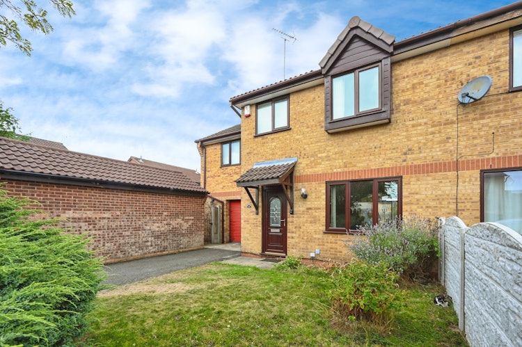 4 bedroom semi-detached house