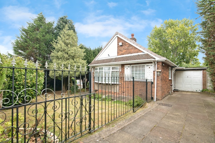 2 bedroom detached bungalow