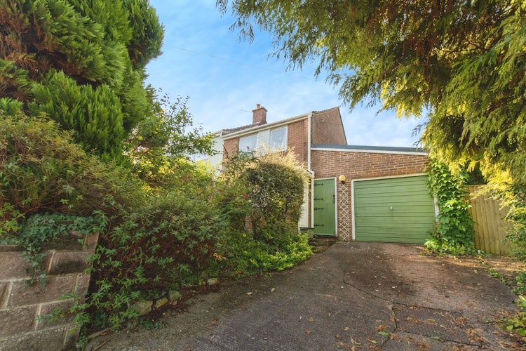 3 bedroom end of terrace house