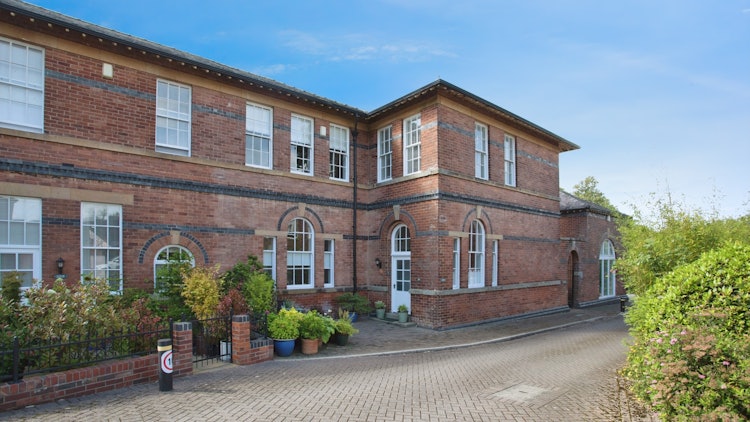 3 bedroom terraced house