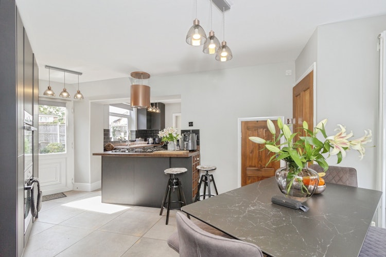 4 bedroom semi-detached house