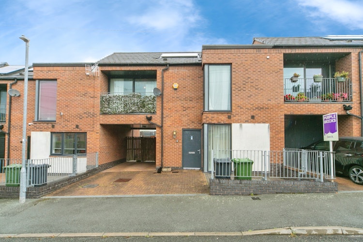 3 bedroom mews house