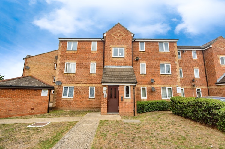 2 bedroom flat