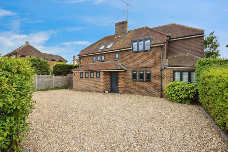 4 bedroom detached house