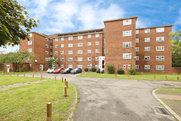2 bedroom flat