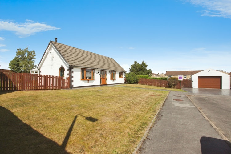4 bedroom detached house