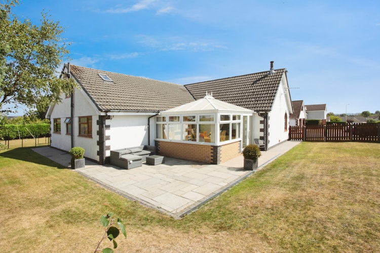4 bedroom detached house
