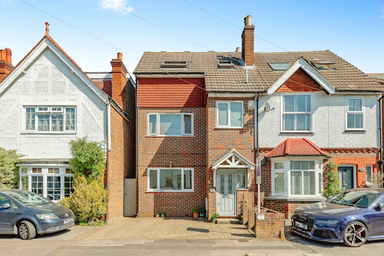 5 bedroom semi-detached house