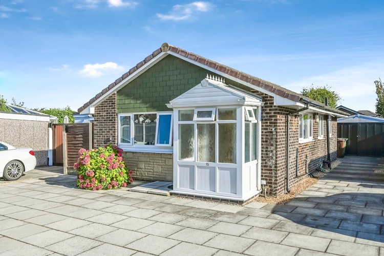 2 bedroom detached bungalow