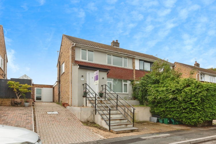 3 bedroom semi-detached house