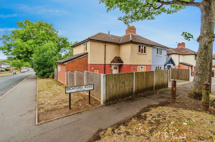 3 bedroom semi-detached house