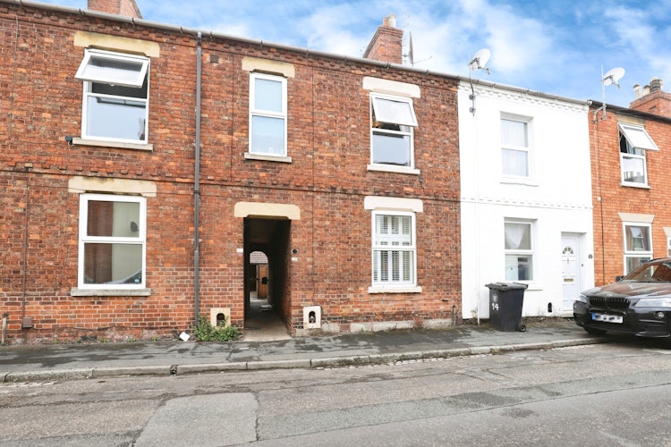 3 bedroom terraced house