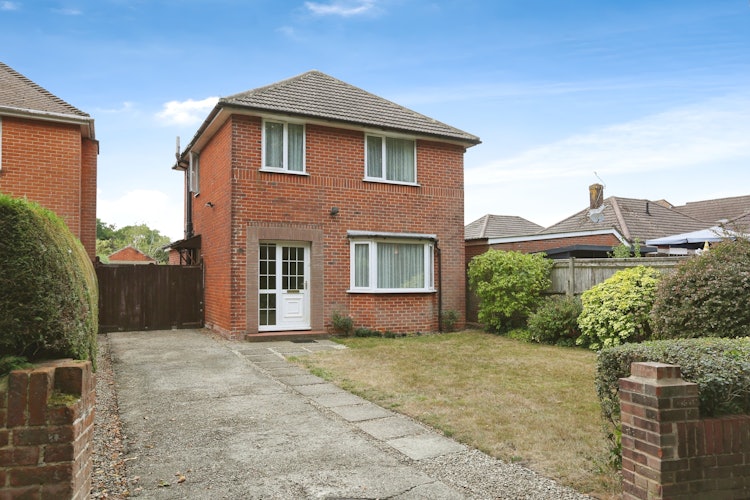3 bedroom detached house