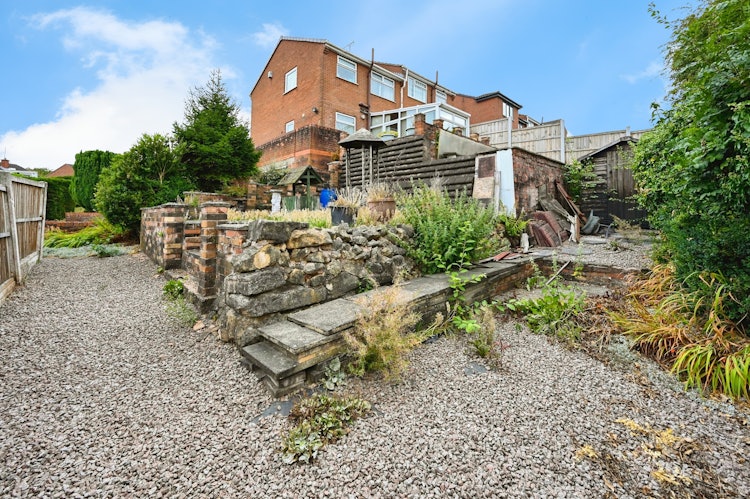 3 bedroom semi-detached house