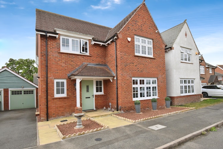 4 bedroom detached house
