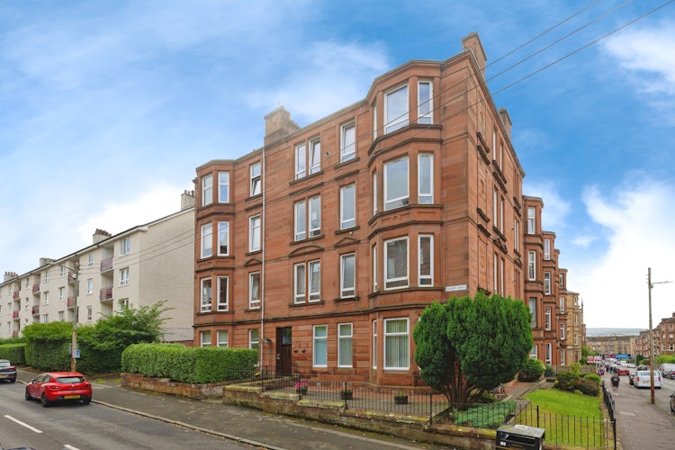 2 bedroom flat