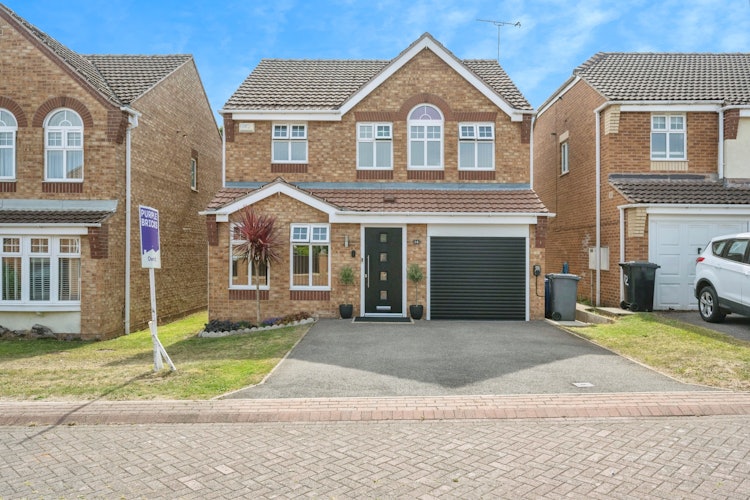 4 bedroom detached house