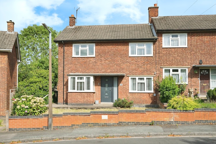 3 bedroom semi-detached house