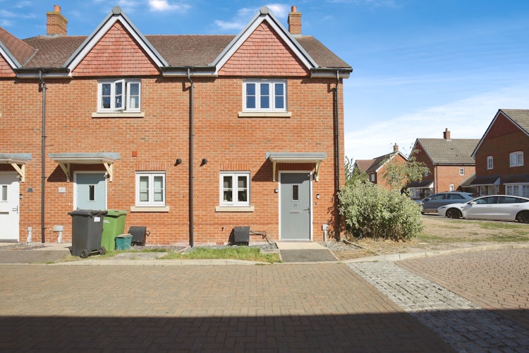 2 bedroom terraced house