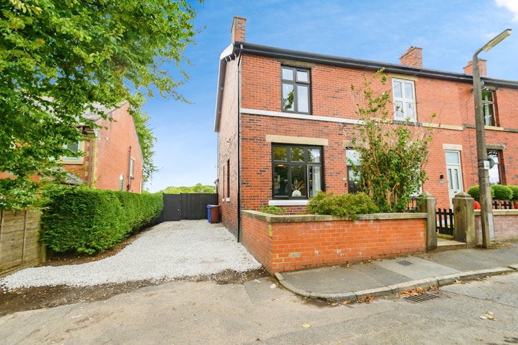 2 bedroom end of terrace house