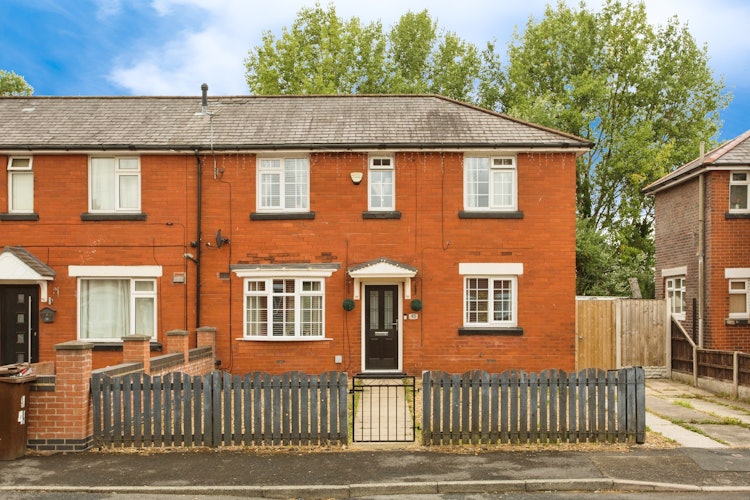 3 bedroom semi-detached house