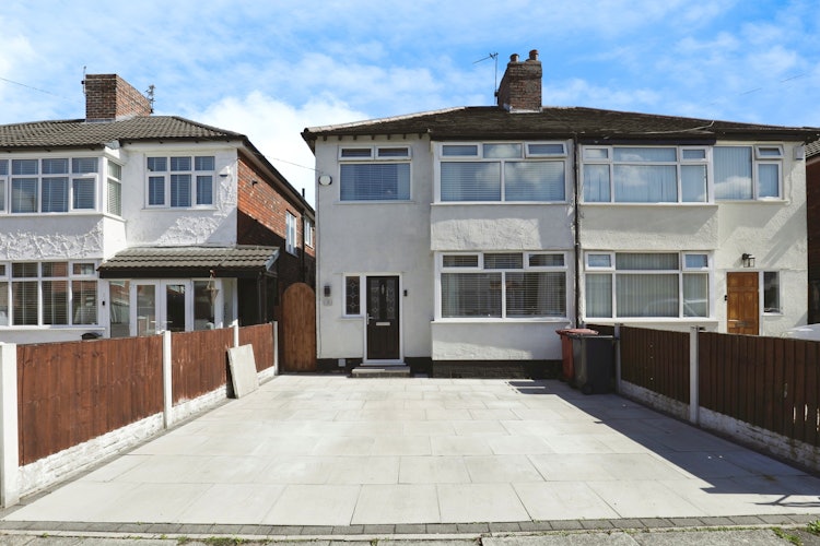 3 bedroom semi-detached house