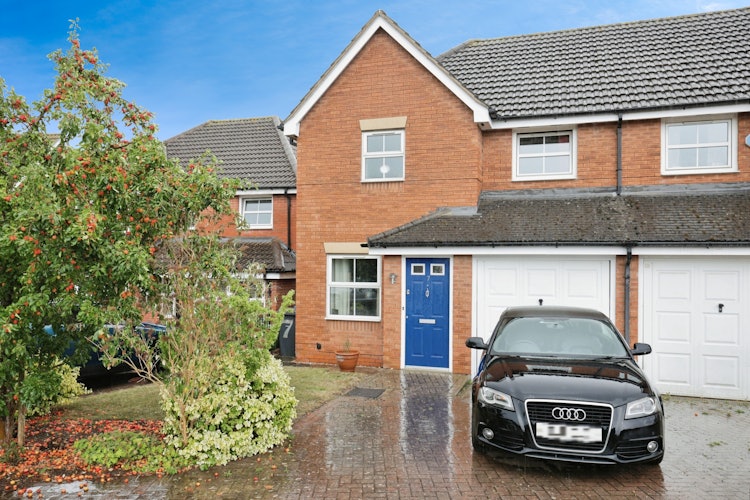 3 bedroom semi-detached house