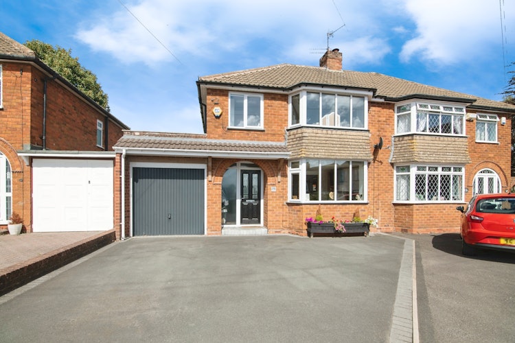3 bedroom semi-detached house