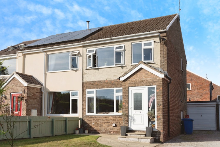 3 bedroom semi-detached house