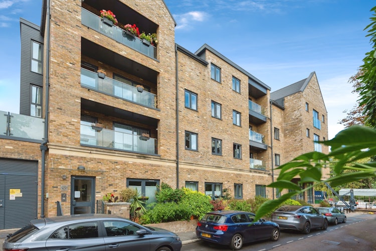 2 bedroom flat