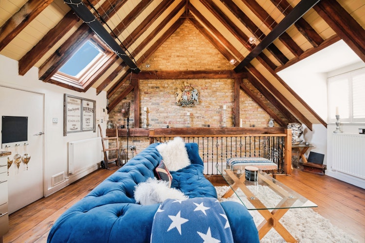 2 bedroom barn conversion