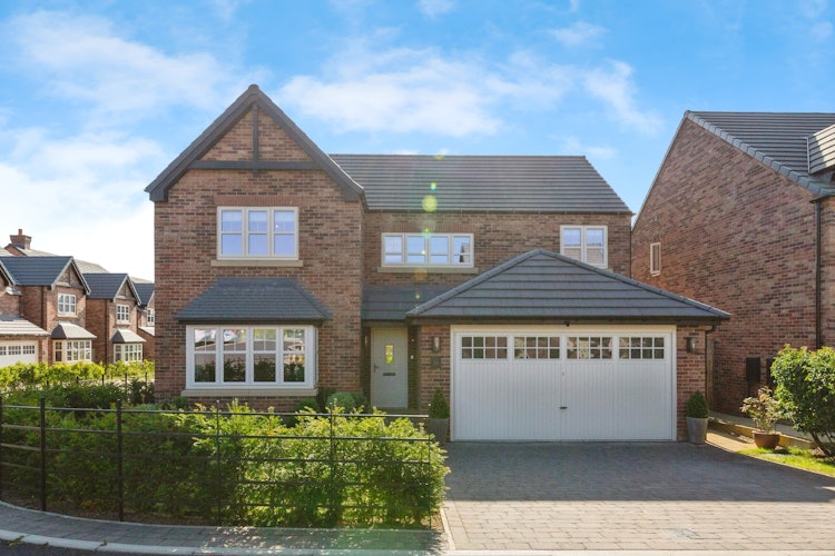4 bedroom detached house