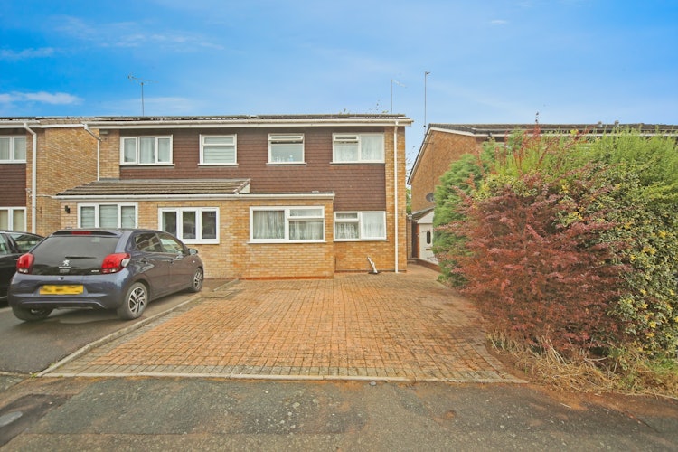 3 bedroom semi-detached house