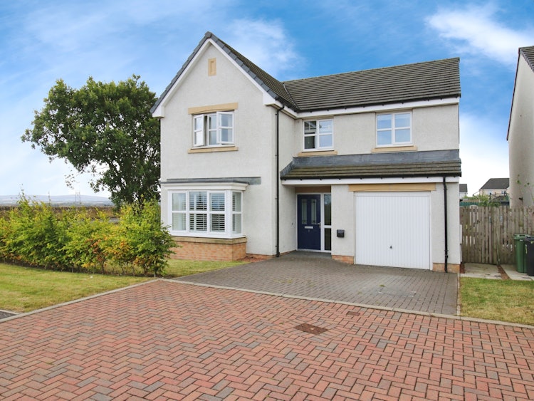 4 bedroom detached house