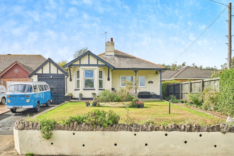 4 bedroom detached bungalow