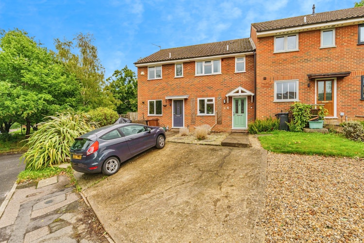 2 bedroom terraced house