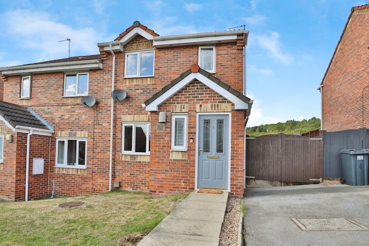 3 bedroom semi-detached house