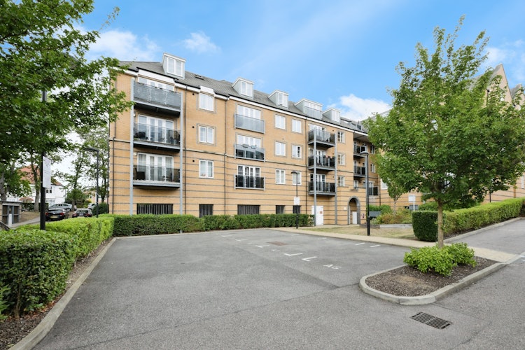 2 bedroom flat